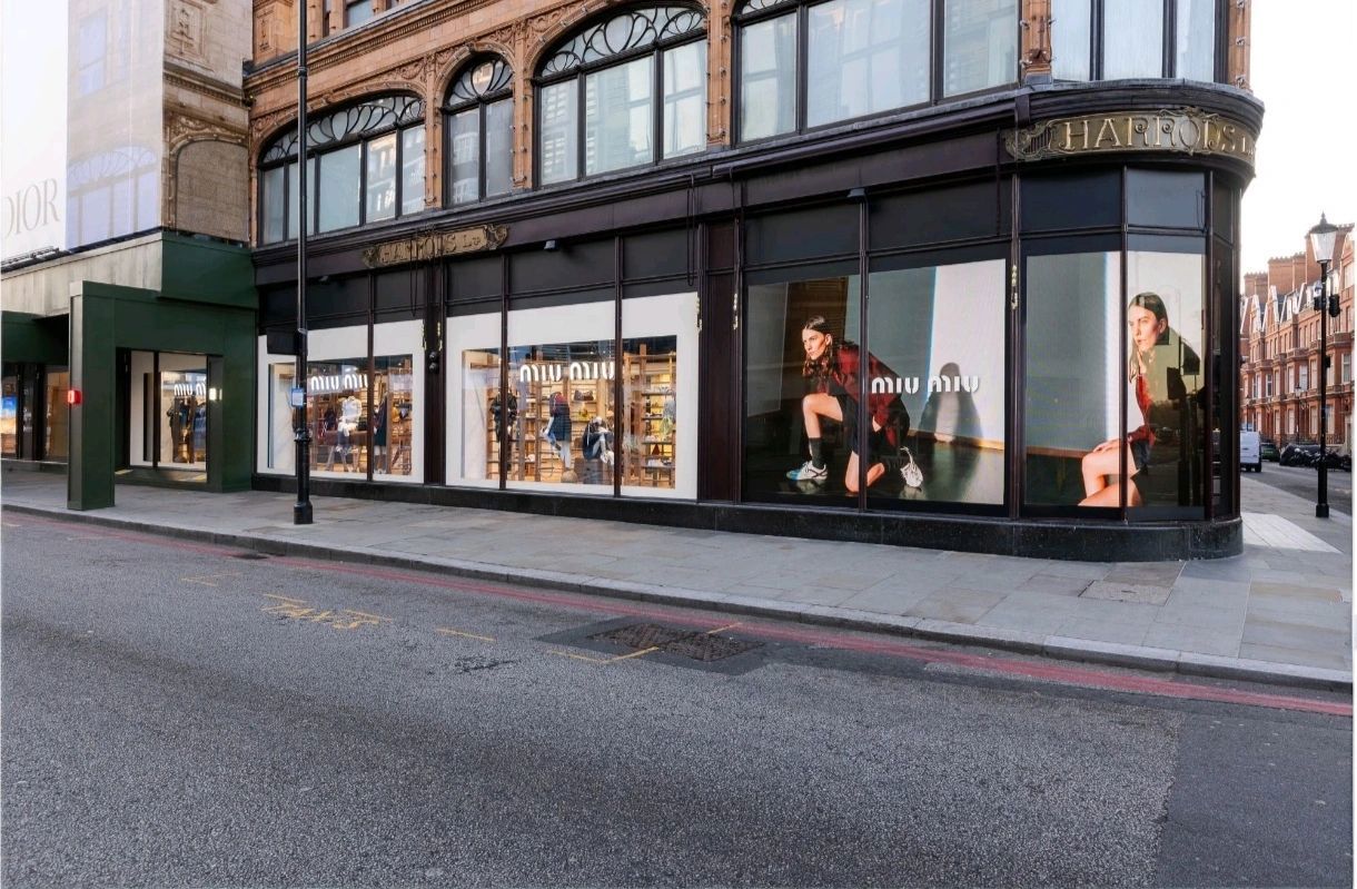 schermi led per vetrine - harrods