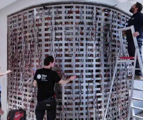 Oltre gli schermi LED: LAB di progettazione e realizzazione di strutture e arredi