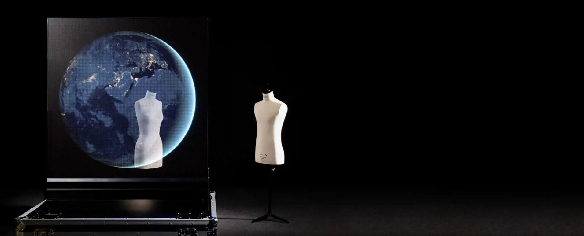 ledwall trasparente simbiosi